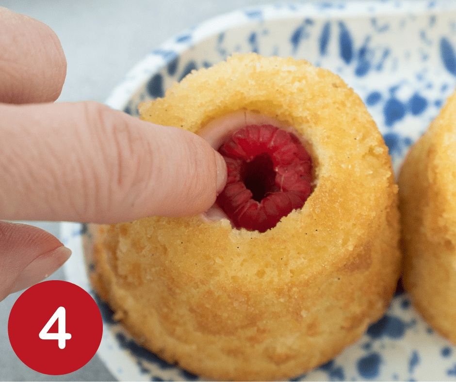 4Push raspberry into the center 4Push raspberry into the center