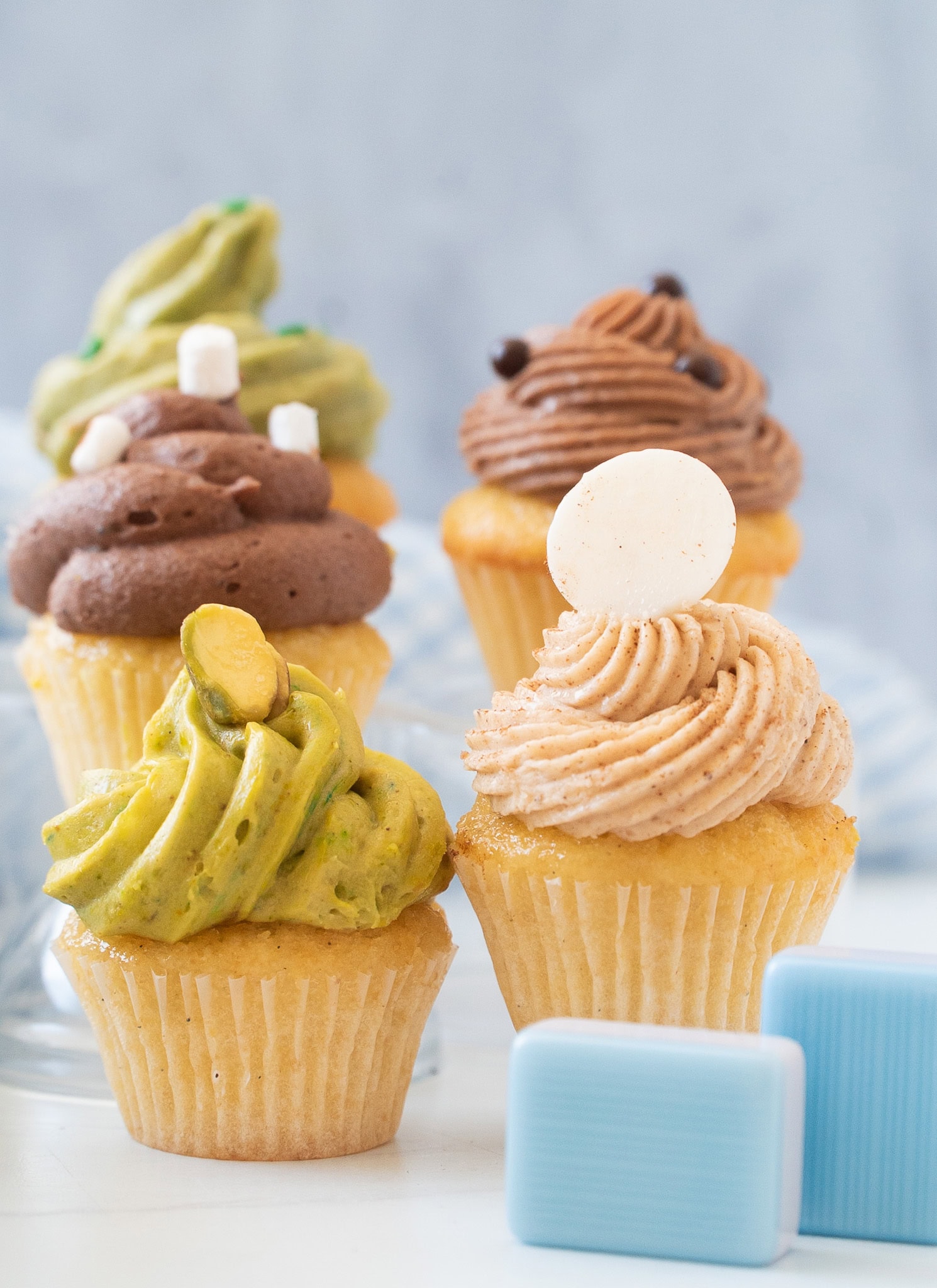 Café-Inspired Mini Cupcake Flights with Ermine Frosting